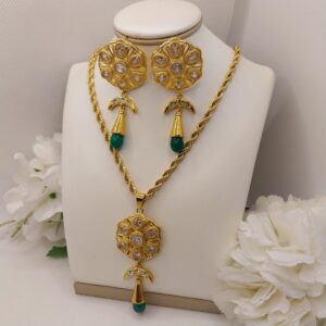 colier et boucle oriental